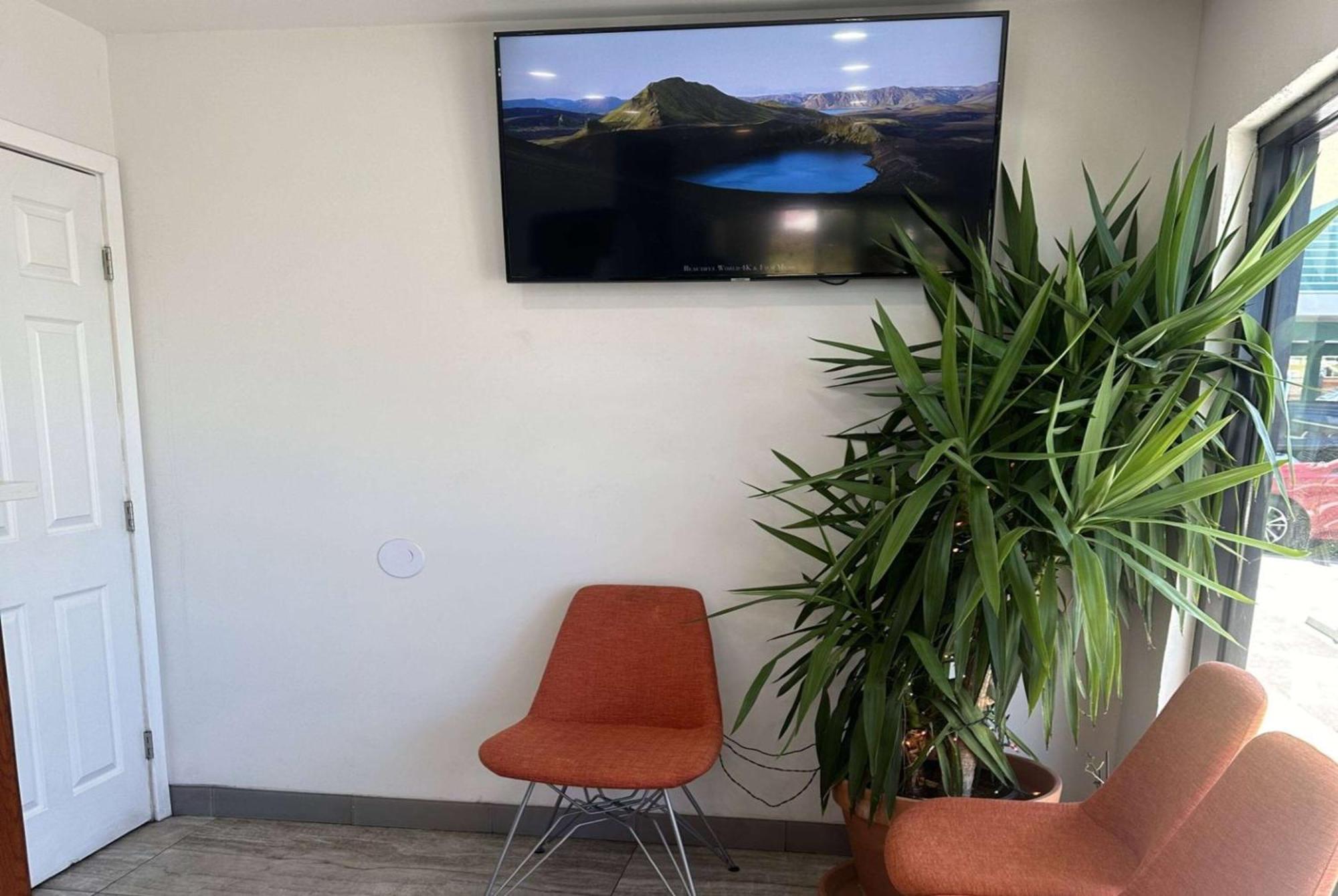 Hotel Super 8 By Wyndham Oceanside Downtown Extérieur photo
